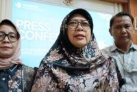 1767805587749-direktur-utama-rsmh-dr-siti-khalimah-1745394356653_169