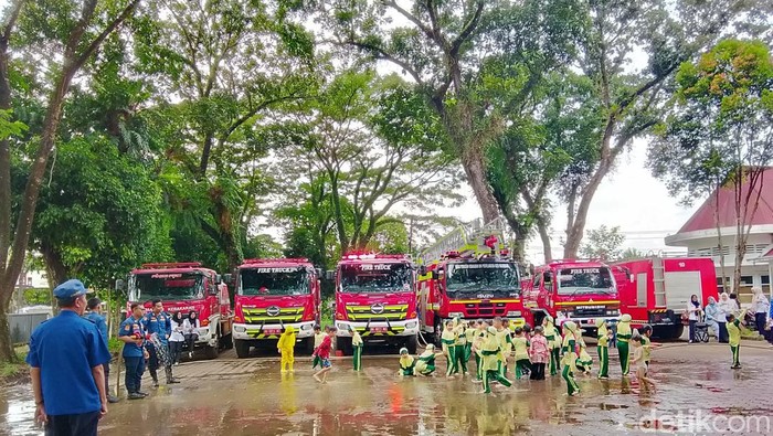 1767848776869-mobil-damkar-palembang-1767782603701_169