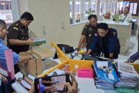 1767935168435-kejati-bengkulu-saat-menggeledah-kantor-esdm-provinsi-bengkulu-1767917529113_169