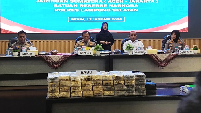 1768215967636-barang-bukti-sabu-asal-aceh-sebanyak-1225-kg-yang-berhasil-diamankan-petugas-di-pelabuhan-bakauheni-lampung-selatan-1768191799431_169
